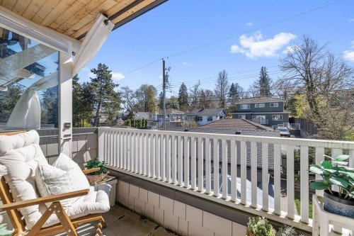 1136 16Th Avenue E, Vancouver, BC 