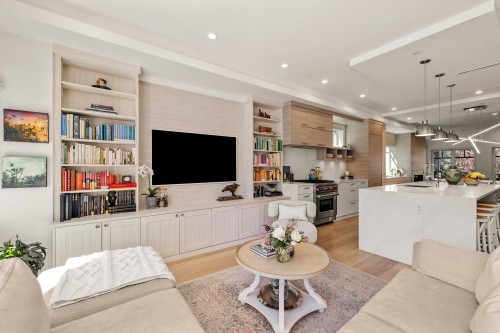 1136 16Th Avenue E, Vancouver, BC 