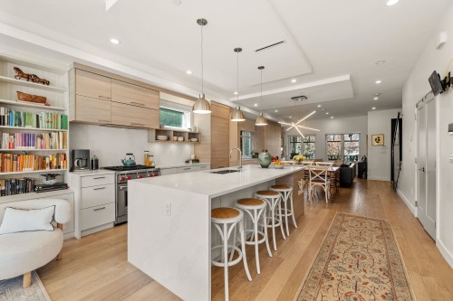 1136 16Th Avenue E, Vancouver, BC 