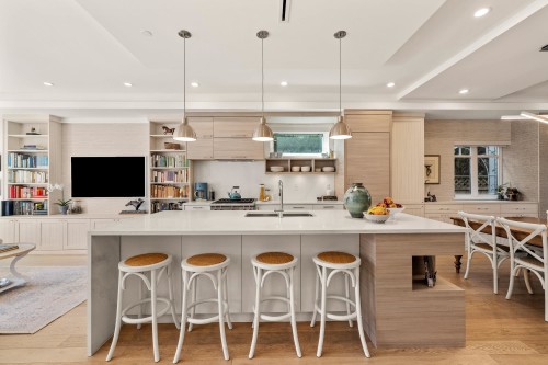 1136 16Th Avenue E, Vancouver, BC 