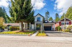 1493 55 Street Delta, BC V4M 3K4