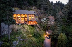 6965 Marine Drive  West Vancouver, BC V7W 2T4