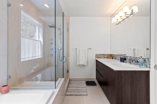 6965 Marine Drive, West Vancouver, BC 