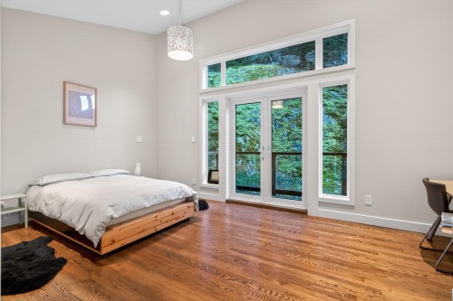 6965 Marine Drive, West Vancouver, BC 