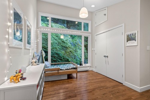 6965 Marine Drive, West Vancouver, BC 
