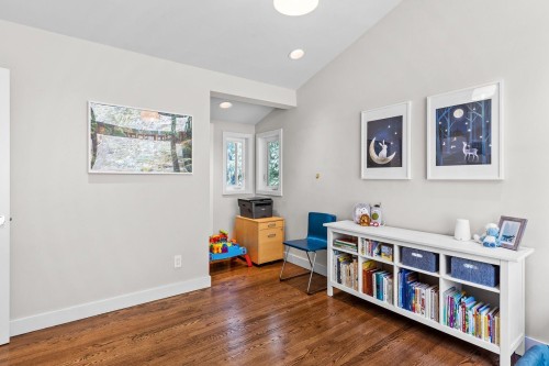 6965 Marine Drive, West Vancouver, BC 