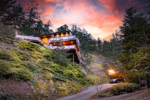 6965 Marine Drive, West Vancouver, BC 