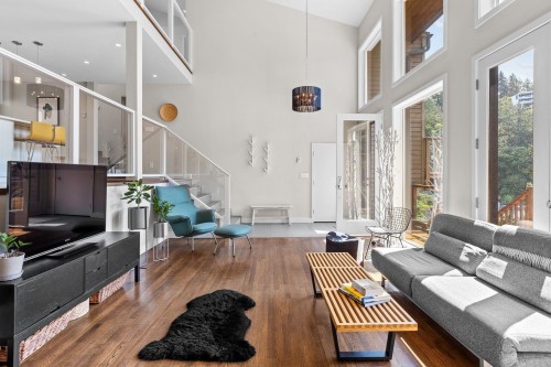 6965 Marine Drive, West Vancouver, BC 