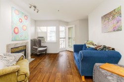 404-22351 St Anne Avenue Maple Ridge, BC V2X 2E7