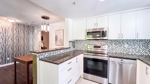 306-1111 Lynn Valley Road, North Vancouver, BC 