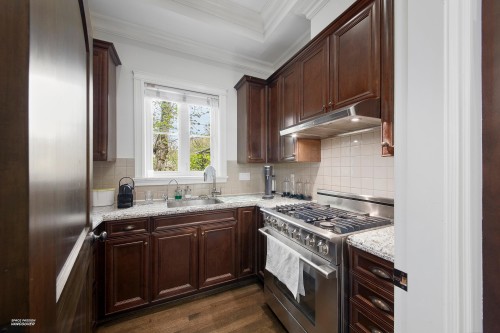 2262 36Th Avenue W, Vancouver, BC 