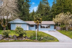4037 Ripple Road  West Vancouver, BC V7V 3L1