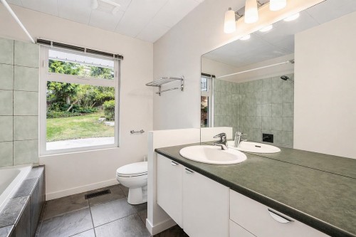 4037 Ripple Road, West Vancouver, BC 
