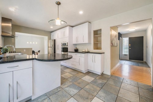 4037 Ripple Road, West Vancouver, BC 