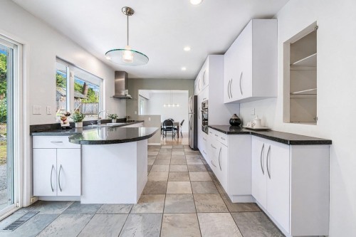 4037 Ripple Road, West Vancouver, BC 
