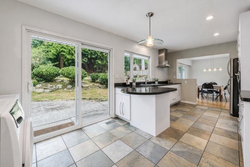 4037 Ripple Road, West Vancouver, BC 
