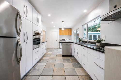 4037 Ripple Road, West Vancouver, BC 