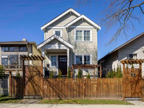 4327 Perry Street, Vancouver, BC 