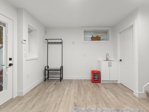 4327 Perry Street, Vancouver, BC 