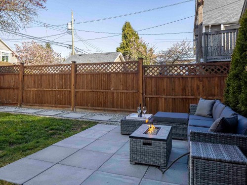 4327 Perry Street, Vancouver, BC 