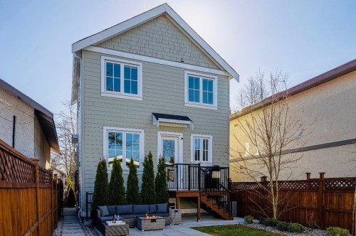 4327 Perry Street, Vancouver, BC 