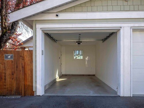 4327 Perry Street, Vancouver, BC 