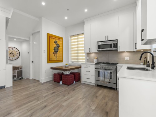 4327 Perry Street, Vancouver, BC 