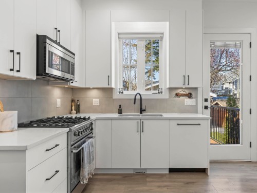 4327 Perry Street, Vancouver, BC 