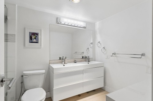905-2024 Fullerton Avenue, North Vancouver, BC 