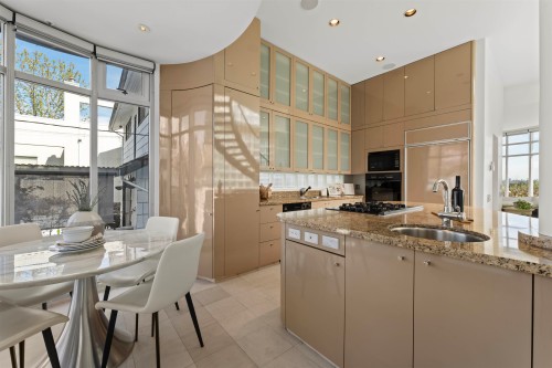 3043 Alma Street, Vancouver, BC 