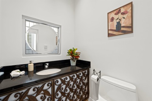 3043 Alma Street, Vancouver, BC 