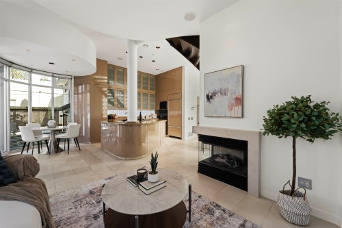 3043 Alma Street, Vancouver, BC 