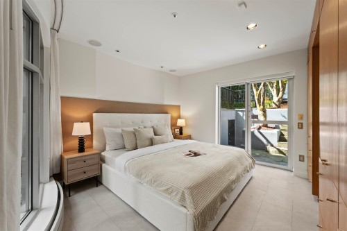 3043 Alma Street, Vancouver, BC 