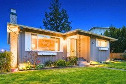 544 Garfield Street New Westminster, BC V3L 4A7