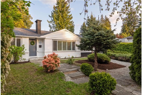 744 Kilkeel Place  North Vancouver, BC V7N 2X1
