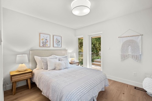5061 Bear Lane, West Vancouver, BC 