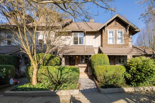 225-18 Jack Mahony Place  New Westminster, BC V3L 5V8