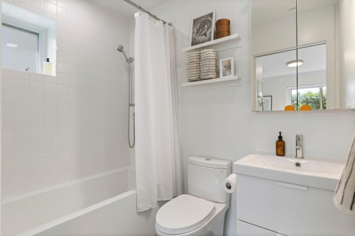 2333 Napier Street, Vancouver, BC 