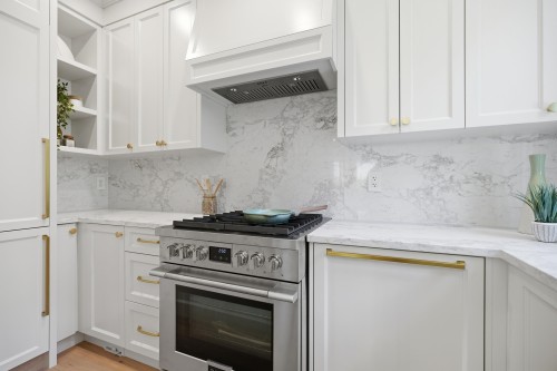 690 Windsor Road E, North Vancouver, BC 