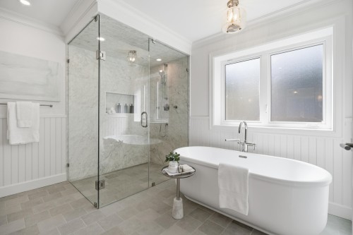 690 Windsor Road E, North Vancouver, BC 