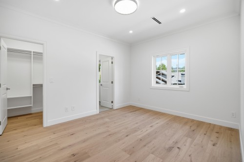 690 Windsor Road E, North Vancouver, BC 