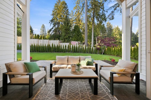 690 Windsor Road E, North Vancouver, BC 