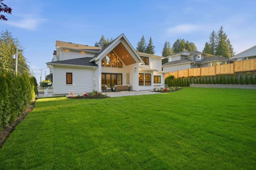 690 Windsor Road E, North Vancouver, BC 