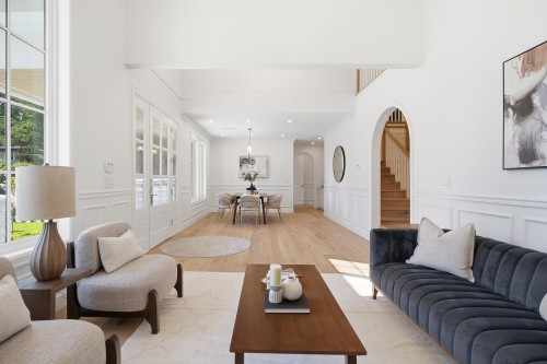 690 Windsor Road E, North Vancouver, BC 