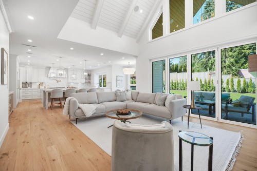 690 Windsor Road E, North Vancouver, BC 