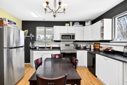 11369 Maple Crescent, Maple Ridge, BC 