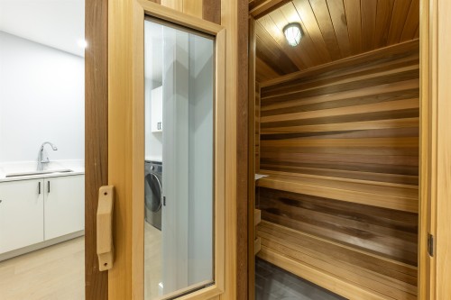3587 Mayfair Avenue, Vancouver, BC 
