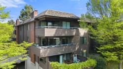 209-1720 12th Avenue W Vancouver, BC V6J 2E6