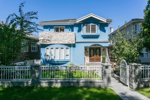 915 23Rd Avenue E, Vancouver, BC 