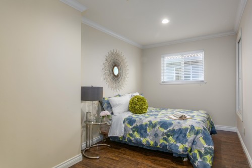 915 23Rd Avenue E, Vancouver, BC 